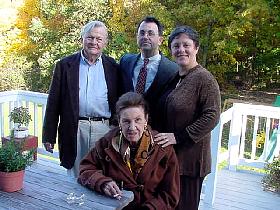 tn_MunsonFamily_JPG.jpg (20K)