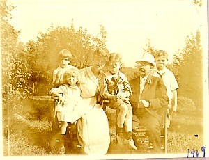 Munsons1919.jpg