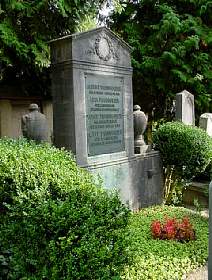 albertlinajoseflottegrave.jpg